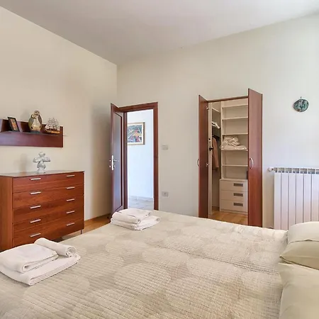 Holiday home Vesna Buzet