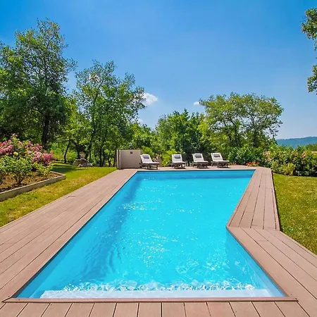 Holiday home Vesna Buzet